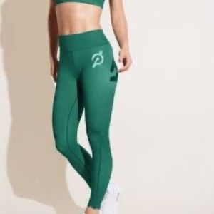 Peloton Green scallop bottom leggings